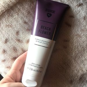 PINK Victoria secret body lotion.